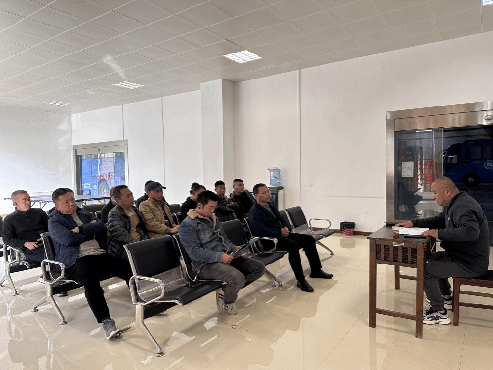 后勤服务集团交通运输中心开展驾驶员冬季安全行车专题培训